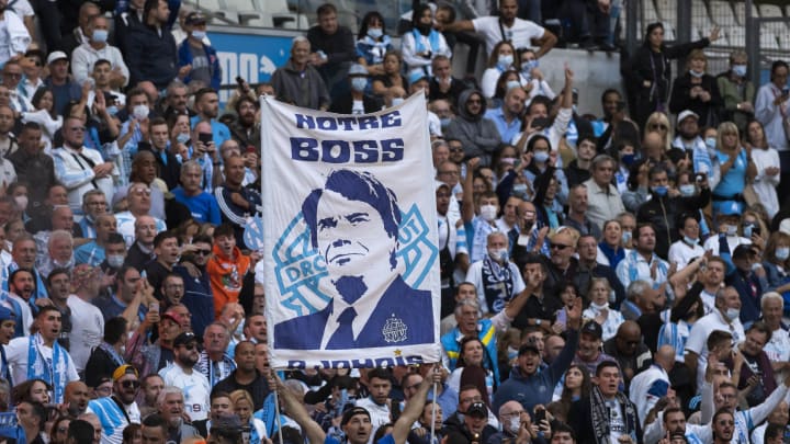 Jeudi 7 octobre, le Vélodrome a offert un dernier adieu à Bernard Tapie. Jeudi 7 octobre, le Vélodrome a offert un dernier adieu à Bernard Tapie.